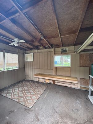 Empty room, Interior, Wooden Beams
