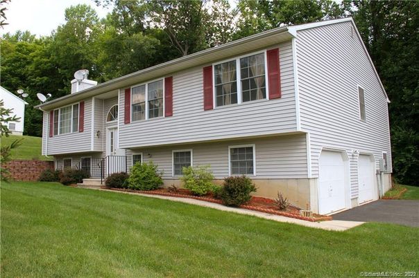 Attached, Exterior, Facade, Raised Ranch