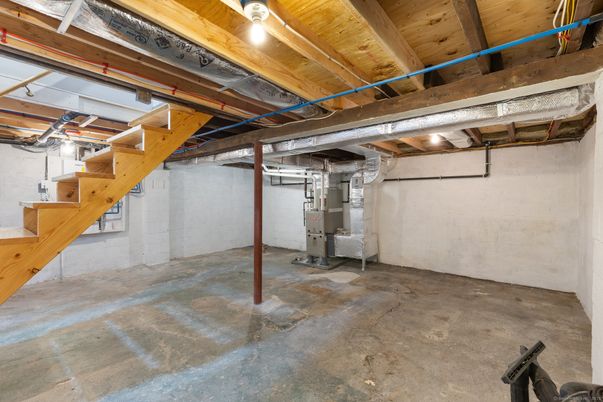 Garage, Interior, Wooden Beams, Wooden Ceilings