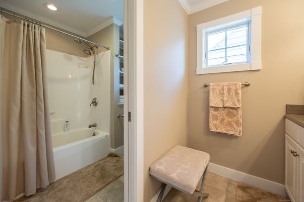 Bathroom, Interior, Recessed Lighting