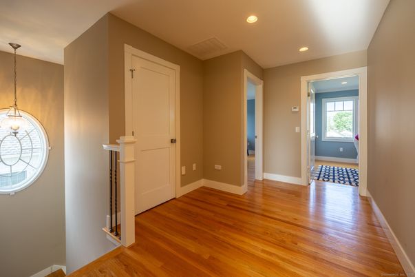 Empty room, Interior, Pendant Lights, Recessed Lighting, Wood Texture Flooring