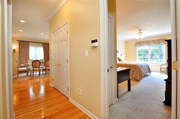 Bedroom, Dining room, Interior, Recessed Lighting, Wood Texture Flooring