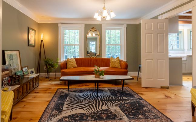 Interior, Living room, Pendant Lights, Wood Texture Flooring