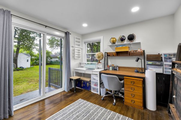 Home Office, Interior, Recessed Lighting, Wood Texture Flooring