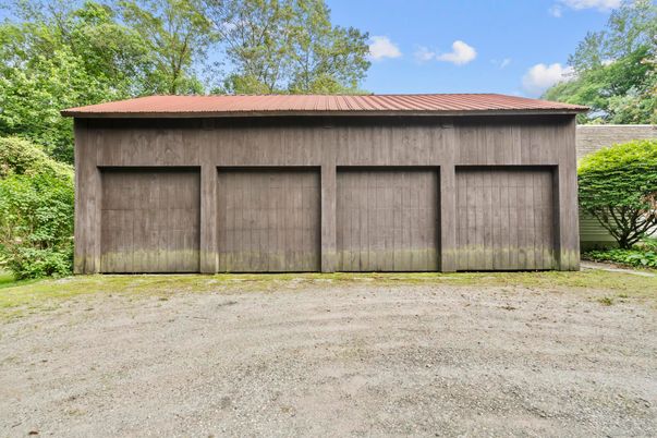 Detached Garage, Exterior