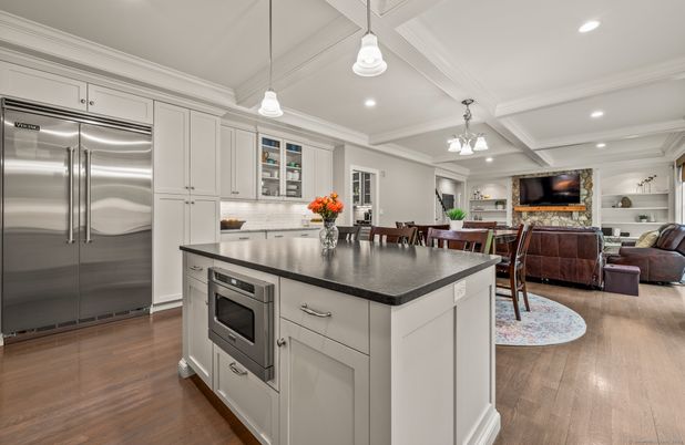 Dining room, Interior, Kitchen, Living room, Pendant Lights, Recessed Lighting, Stainless Steel Appliances, Wood Texture Flooring