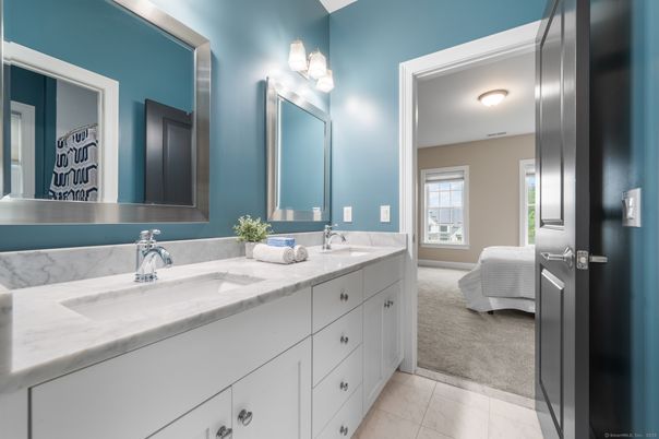 Bathroom, Dual Sink Vanities, Interior