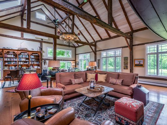 Chandelier, Dining room, Interior, Living room, Pendant Lights, Wooden Beams, Wooden Ceilings, Wood Texture Flooring