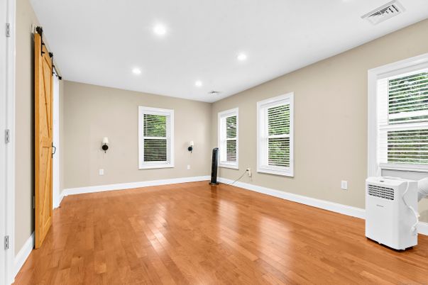 Empty room, Interior, Recessed Lighting, Wood Texture Flooring
