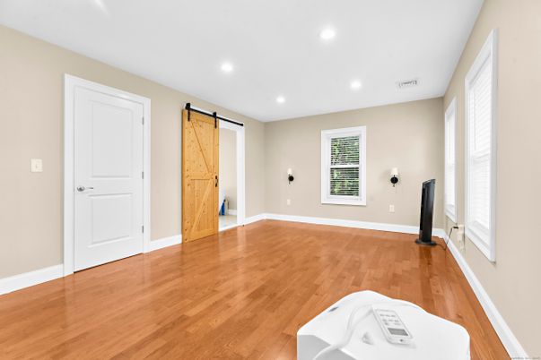 Empty room, Interior, Recessed Lighting, Wood Texture Flooring
