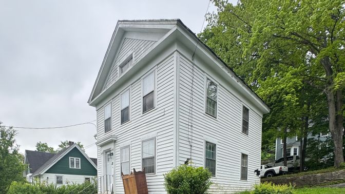 Exterior, Facade, Queen Anne Victorian