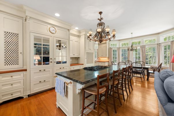 Chandelier, Dining room, Interior, Kitchen, Recessed Lighting, Wood Texture Flooring