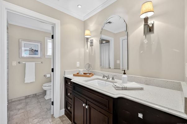 Bathroom, Interior, Recessed Lighting