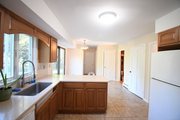 Chandelier, Interior, Kitchen