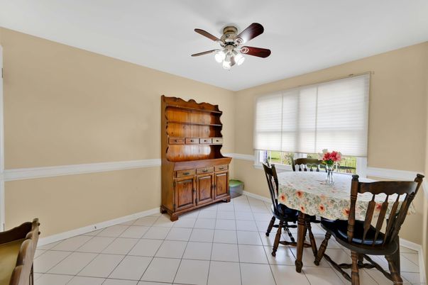 Dining room, Interior