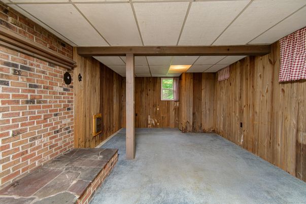 Empty room, Interior, Stone Walls, Wooden Walls