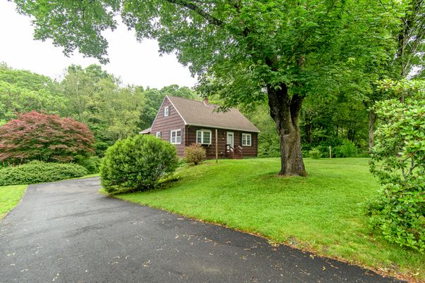 Backyard, Exterior, Facade, Cape Cod