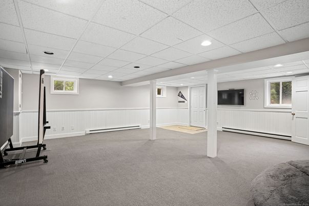 Empty room, Fitness Equipment, Interior, Recessed Lighting