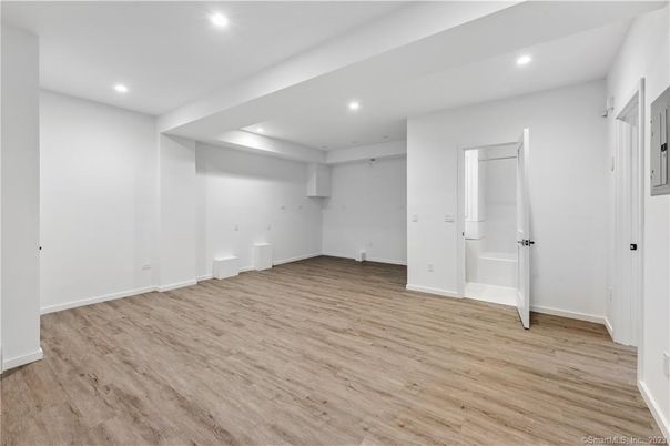 Empty room, Interior, Recessed Lighting, Wood Texture Flooring
