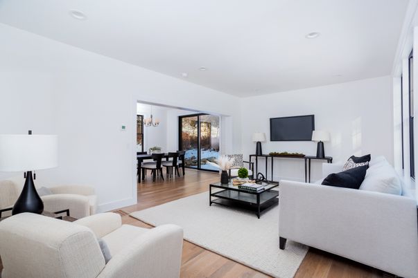 Chandelier, Dining room, Interior, Living room, Recessed Lighting, Wood Texture Flooring
