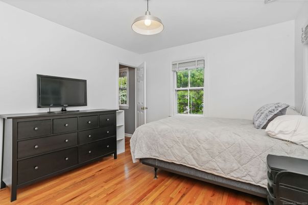 Bedroom, Interior, Pendant Lights, Wood Texture Flooring