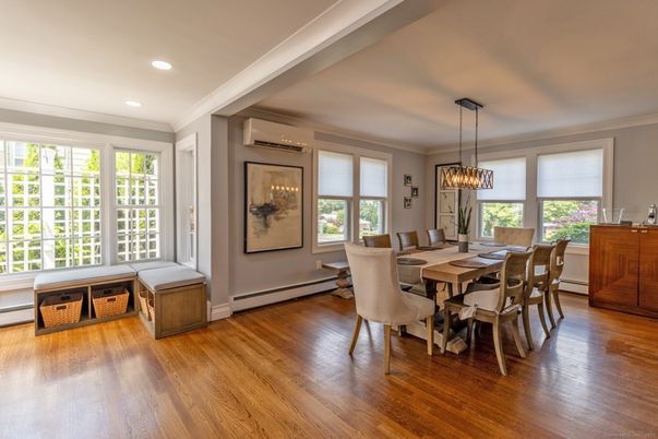 Chandelier, Dining room, Interior, Pendant Lights, Recessed Lighting, Wood Texture Flooring