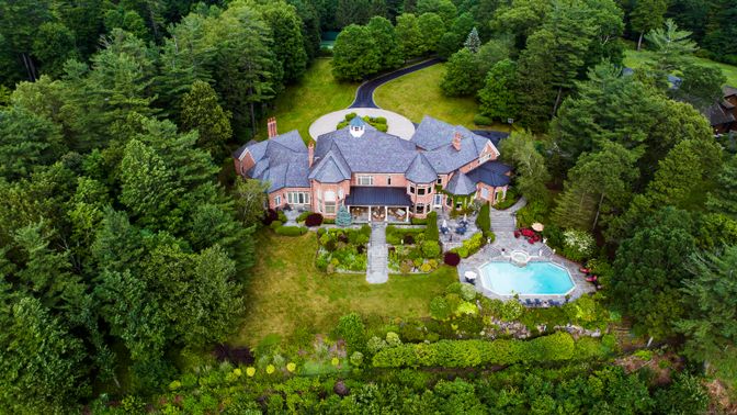 Exterior, Drone