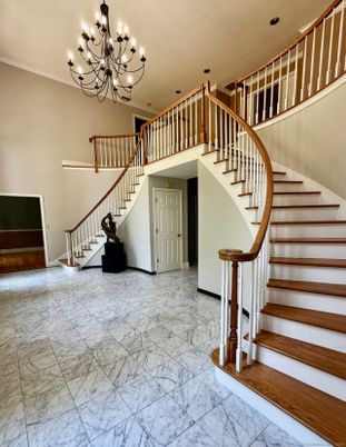 Chandelier, Interior, Marble, Recessed Lighting