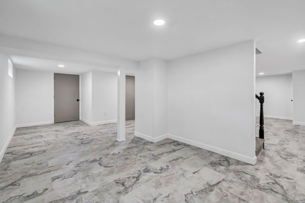 Empty room, Interior, Marble, Recessed Lighting