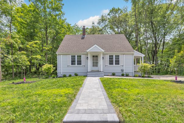 Exterior, Facade, Cape Cod