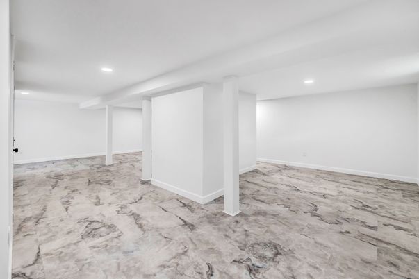 Empty room, Interior, Marble, Recessed Lighting