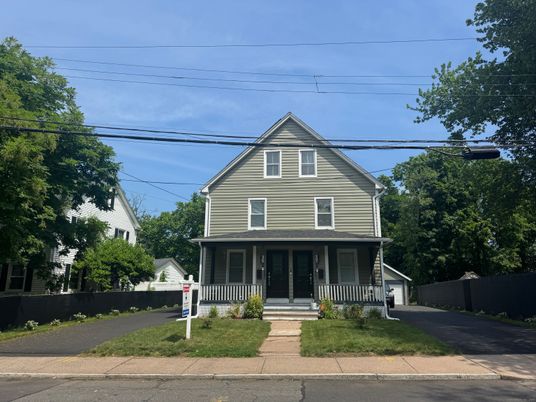 Exterior, Facade, Queen Anne Victorian