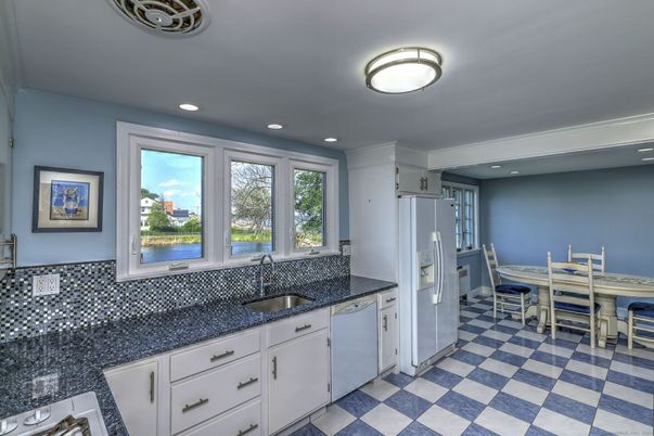 Dining room, Interior, Kitchen, Recessed Lighting