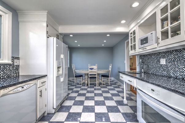 Dining room, Interior, Kitchen, Recessed Lighting