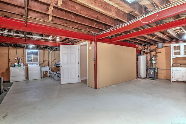Interior, Washer, Wooden Beams