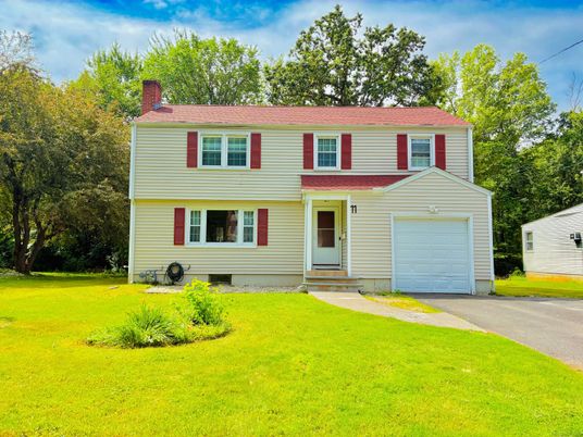 Attached, Exterior, Facade, Raised Ranch