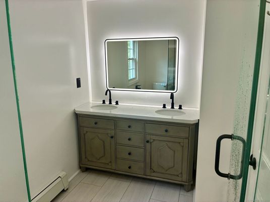 Bathroom, Dual Sink Vanities, Interior