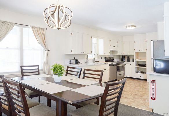 Dining room, Interior, Kitchen, Pendant Lights, Stainless Steel Appliances
