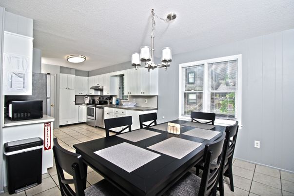 Dining room, Interior, Kitchen, Pendant Lights, Stainless Steel Appliances