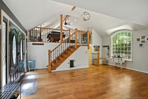 Interior, Recessed Lighting, Wood Texture Flooring