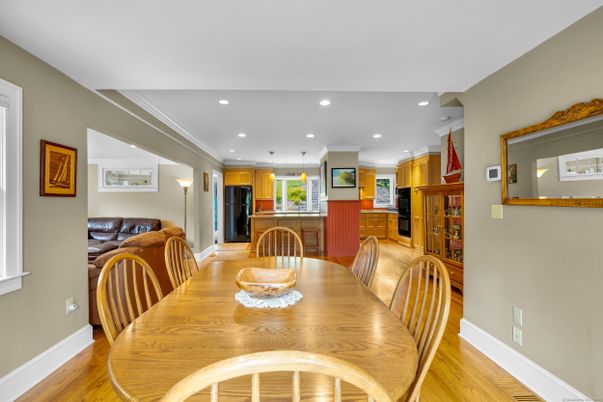 Dining room, Interior, Kitchen, Recessed Lighting, Wood Texture Flooring