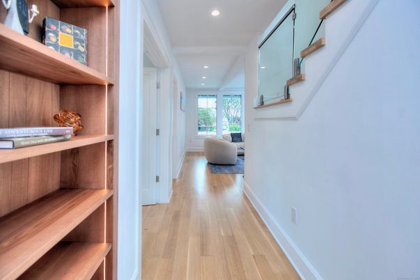 Interior, Recessed Lighting, Wood Texture Flooring