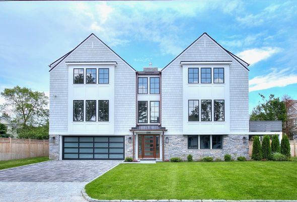 Attached, Exterior, Facade, Rowhouse
