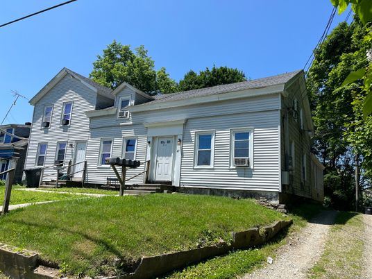 Exterior, Facade, Cape Cod