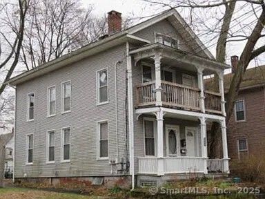 Exterior, Facade, Brick Facade, American Foursquare