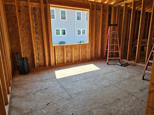 Empty room, Interior, Wooden Beams