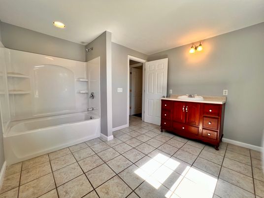 Bathroom, Interior, Recessed Lighting