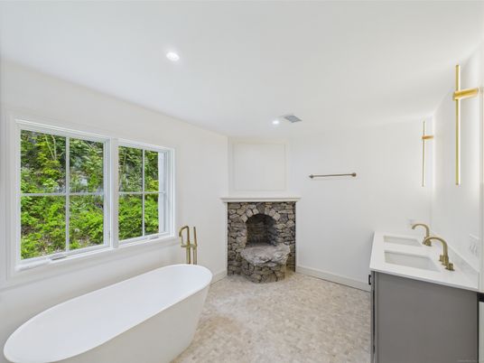 Bathroom, Fireplace, Free Standing Baths, Interior, Recessed Lighting