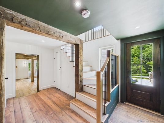 Interior, Recessed Lighting, Wood Texture Flooring