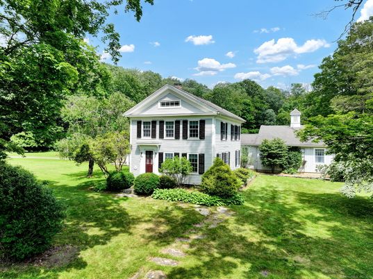 Backyard, Exterior, Facade, Georgian